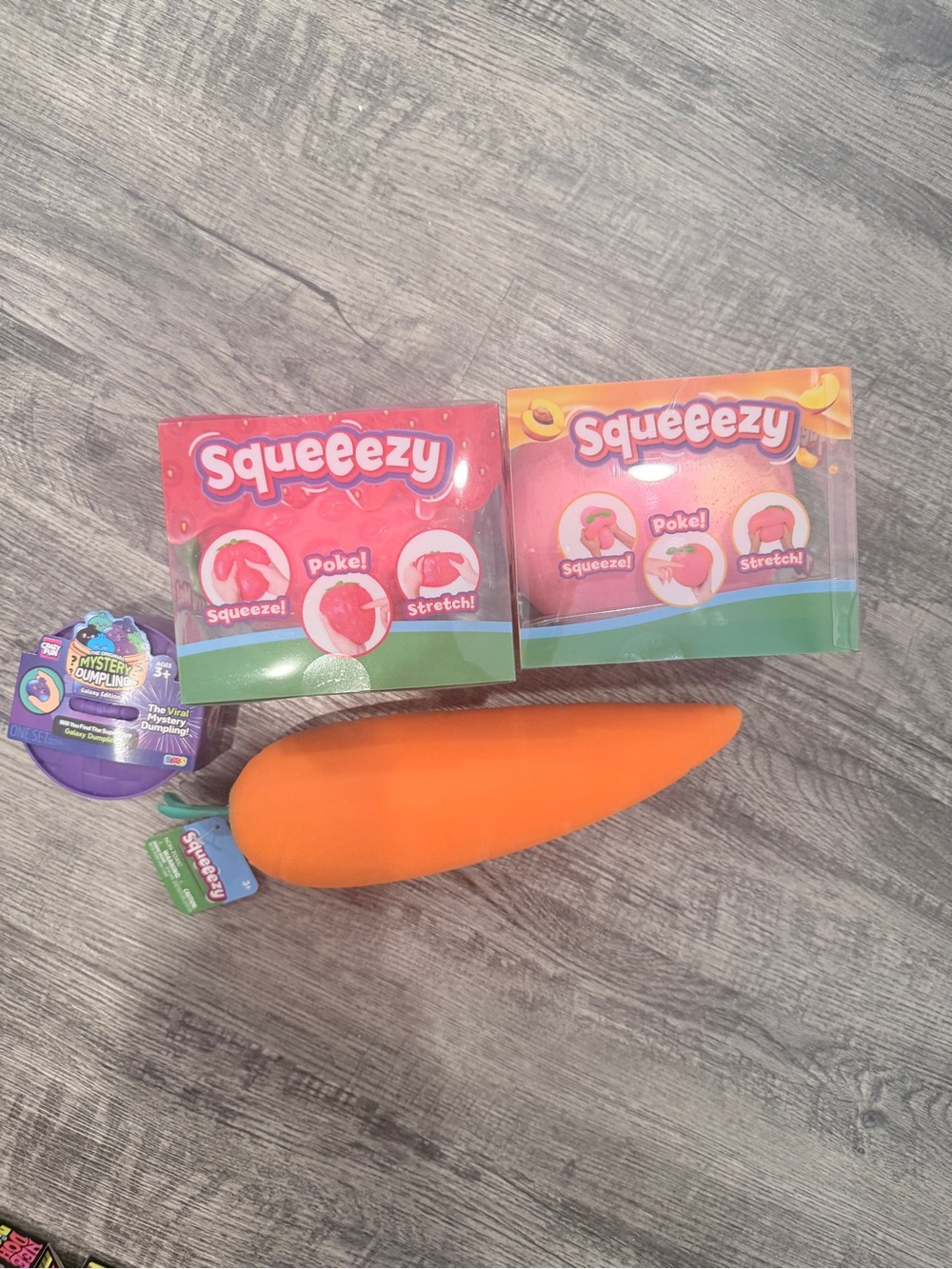Squeezy bundle with mystery dumpling!